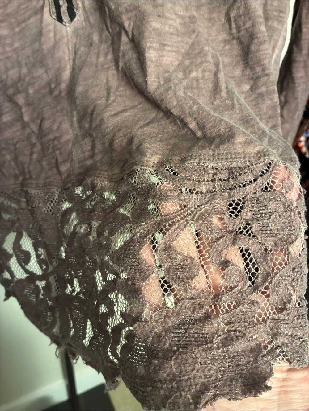 gimmicks by BKE Henley Style Top distressed lace mineral wash brown small - Picture 5 of 5